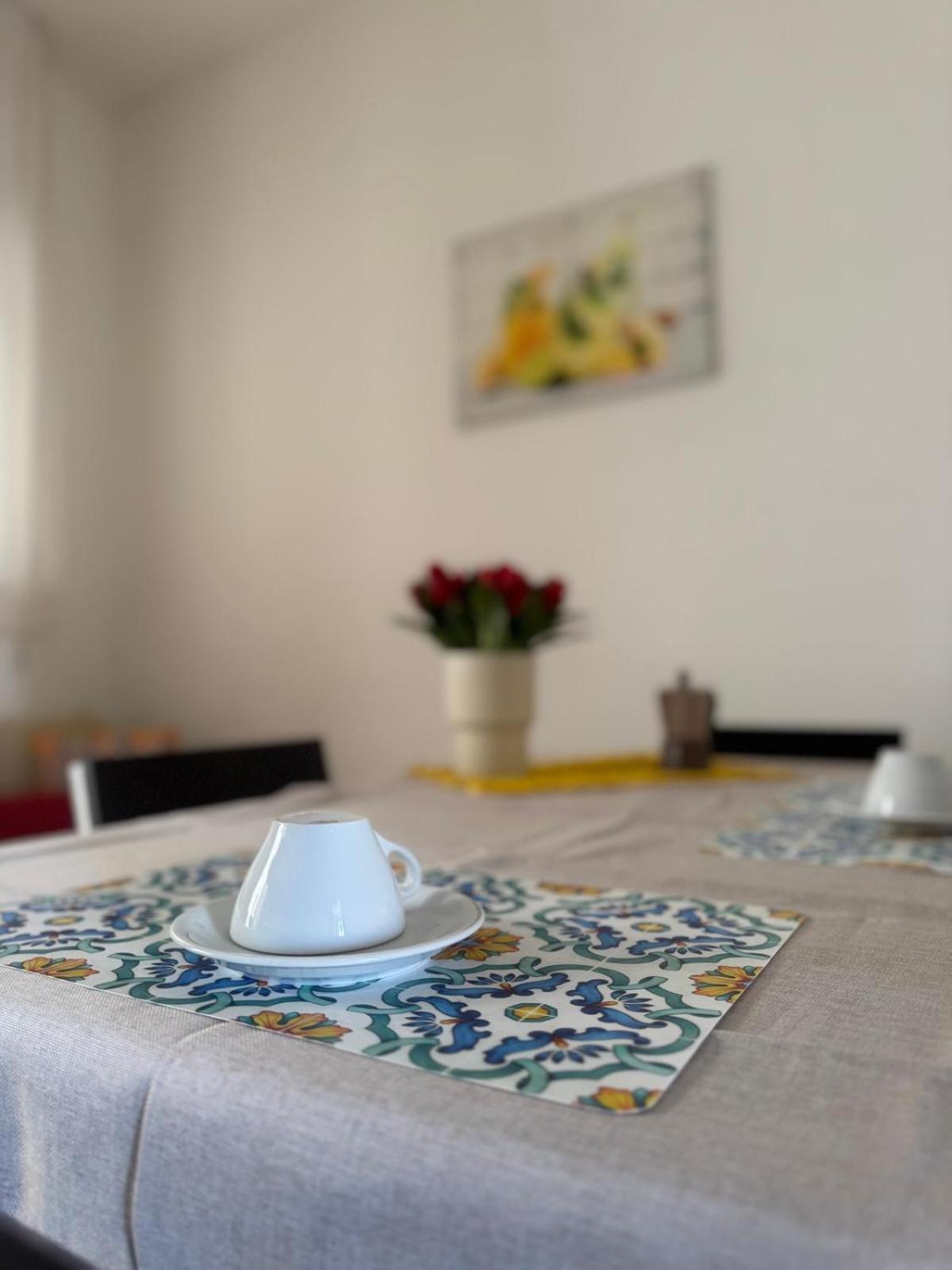 トラーパニ Casa Vacanze Tridenteヴィラ エクステリア 写真